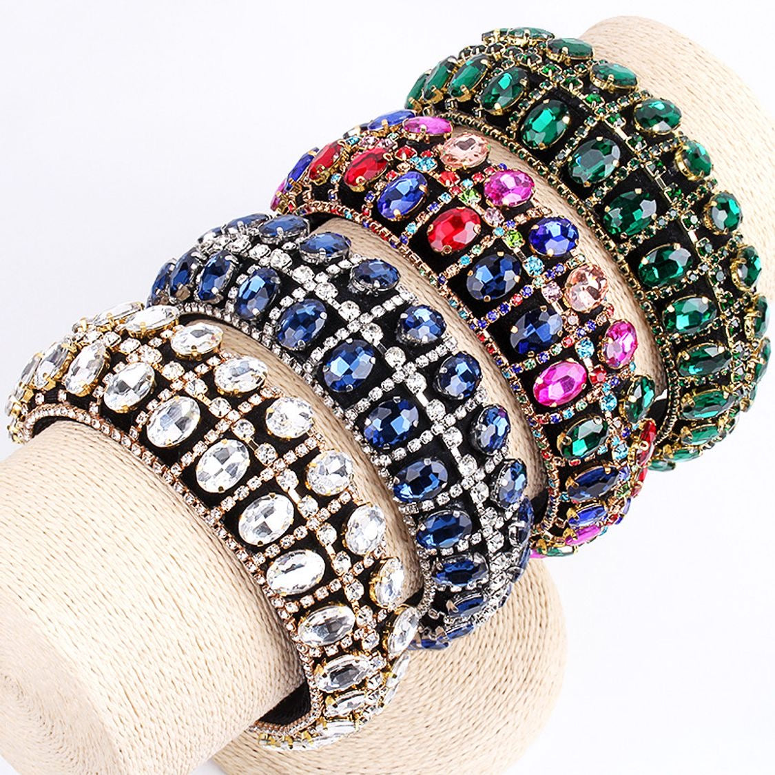 Diadema Ancha negra con piedras colores